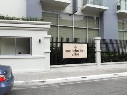 One Palm Tree Villas By Mary Manila Exteriör bild
